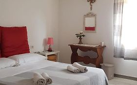 Pm 1 Via Armando Diaz Guest House