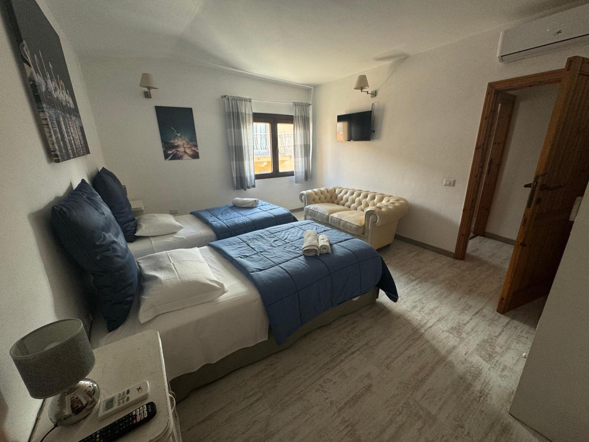 Pm 1 Via Armando Diaz Guest House Olbia Esterno foto