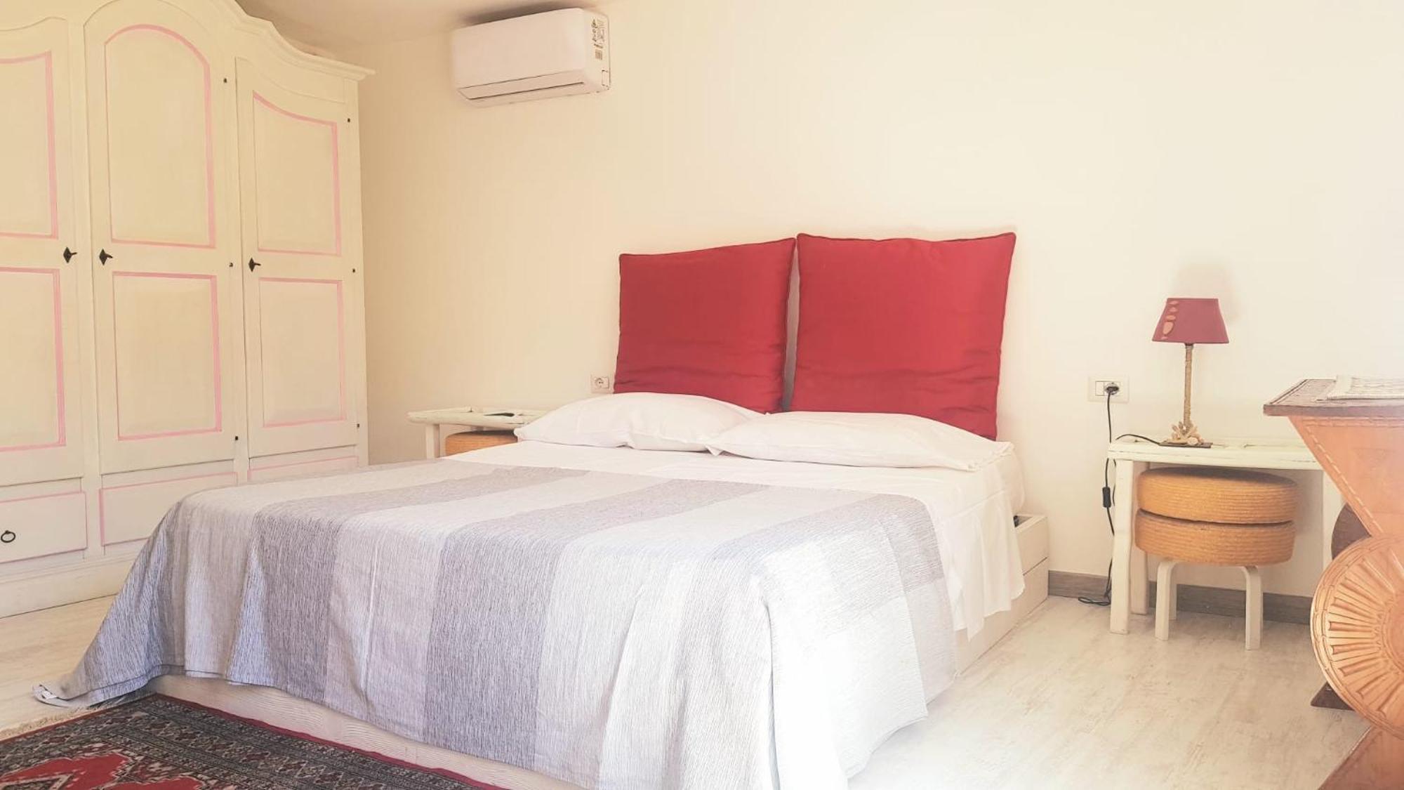 Pm 1 Via Armando Diaz Guest House Olbia Esterno foto